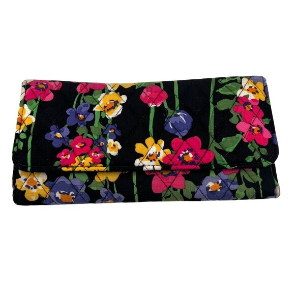 Vera Bradley Floral Quilted Cotton Wallet With ID Window & Card Slots Black - Picture 1 of 6